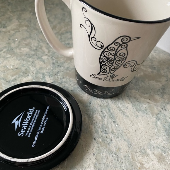 Vintage Seaworld TeaCup w /warmer lid - Picture 3 of 9